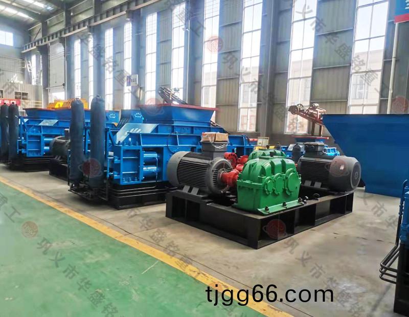 製(zhi)砂(sha)廠對(dui)輥破(po)碎機