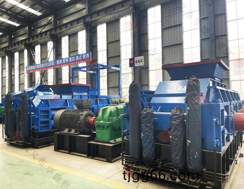 石子對(duì)(dui)輥(gun)破碎(sui)機(jī)