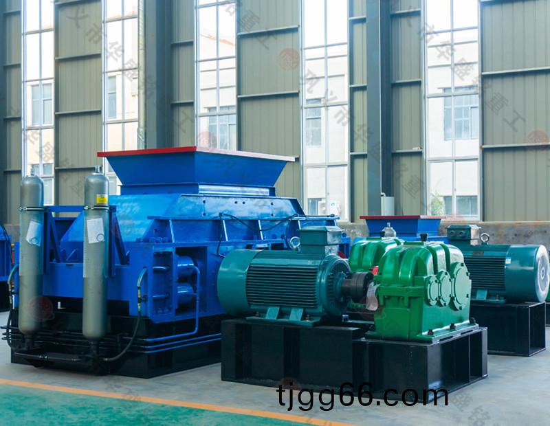 全(quan)液(ye)壓對(dui)輥破(po)碎機(jī)