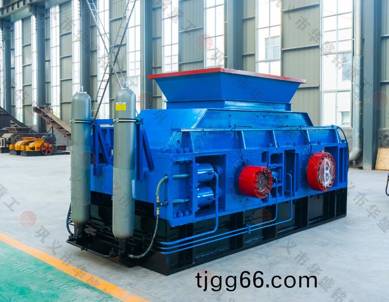 錳(meng)鋼(gang)對(dui)輥破碎機(ji)