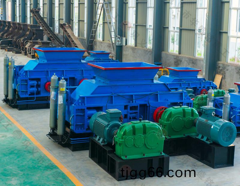 錳(meng)鋼對輥(gun)破