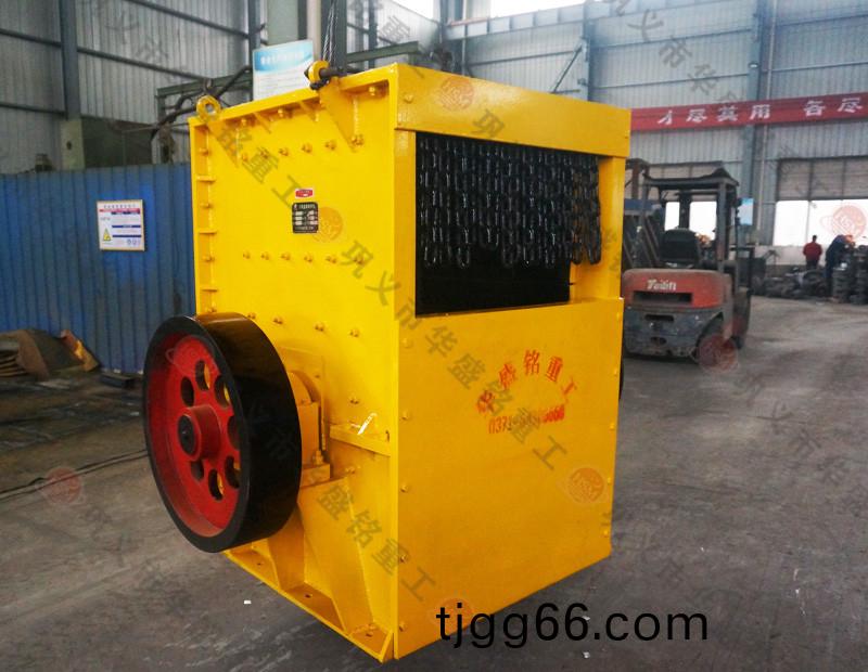 工(gong)地(di)用(yong)石(shi)子(zi)破(po)碎機