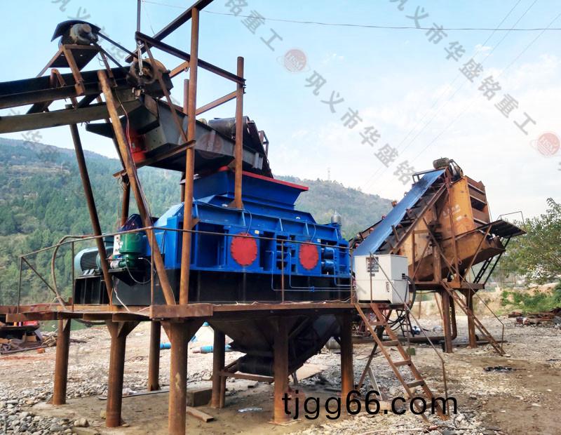 遼(liao)寧對(dui)輥(gun)製砂(sha)機(ji)製砂(sha)現(xian)場