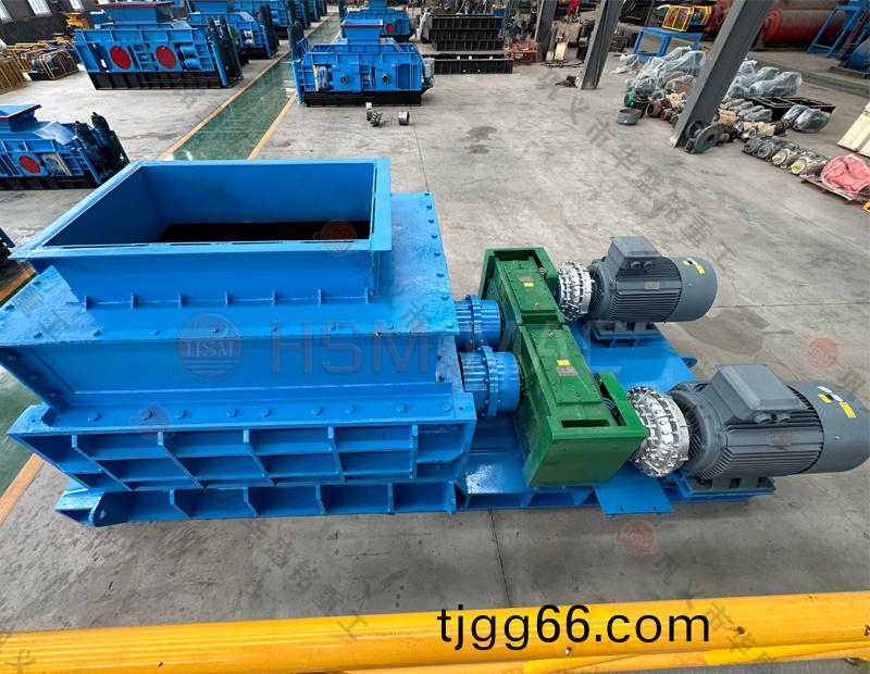 瀝(li)青(qing)混(hun)郃料(liao)粉碎機