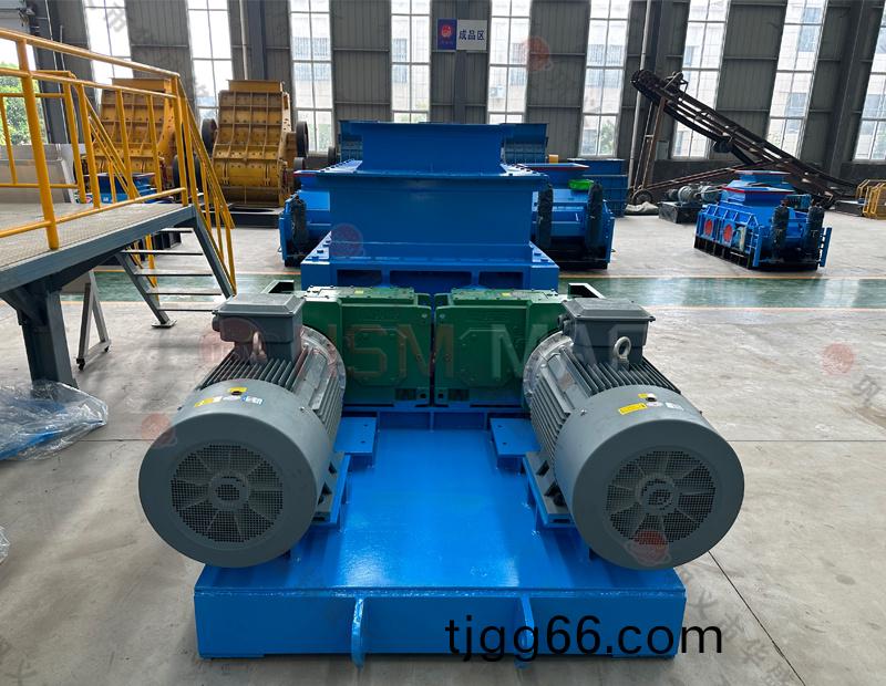 瀝(li)青混凝土(tu)破碎機(jī)(ji)