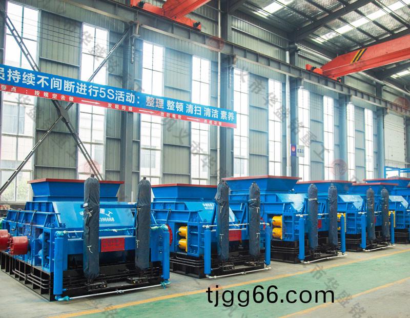 800x800對(dui)輥製(zhi)砂機(ji)