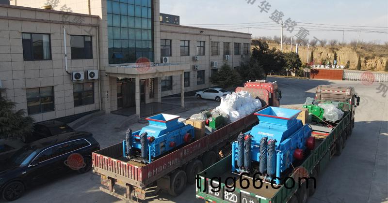 大(da)型1510對輥(gun)破(po)碎(sui)機