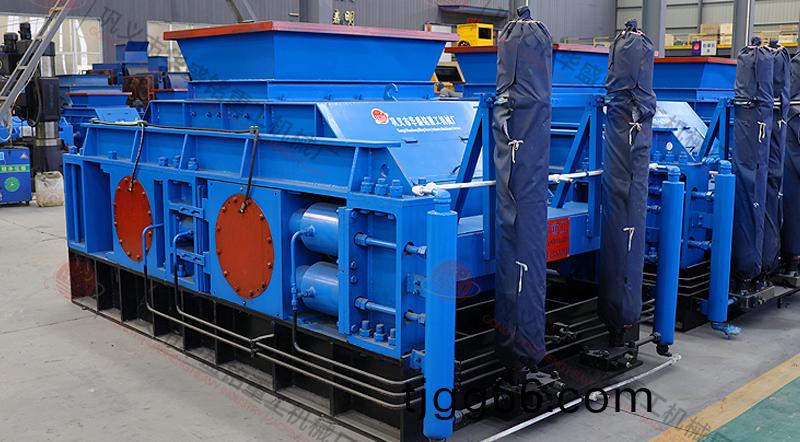 彈(dan)簧對(dui)輥破碎(sui)機(ji)